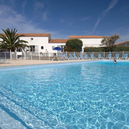 Residence Odalys Le Village Des Amareyeurs Le Chateau-d'Oleron Exterior photo